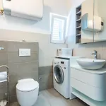 Apartment With Wifi - 20832 *
